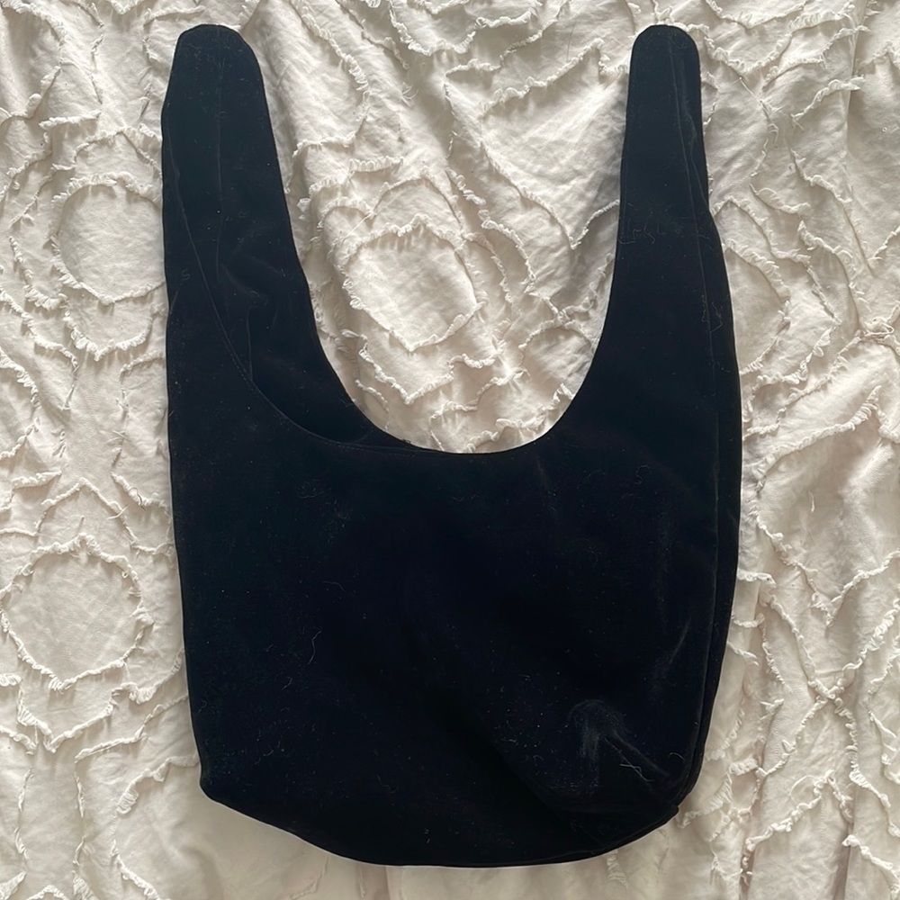 MERIT holiday 2021 black velvet signature bag